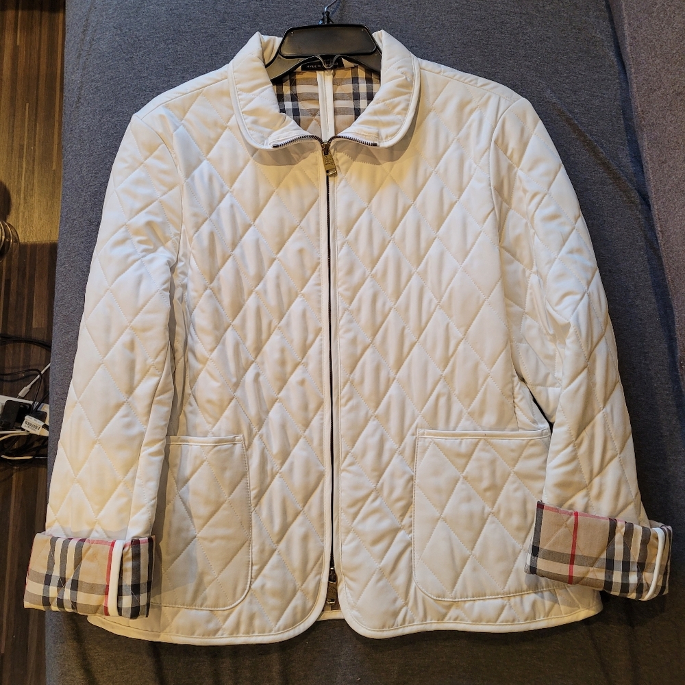 Burberry White Zippered Quilted Jacket Sz M